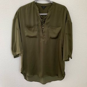 GUESS. Green silk blouse. Size : S